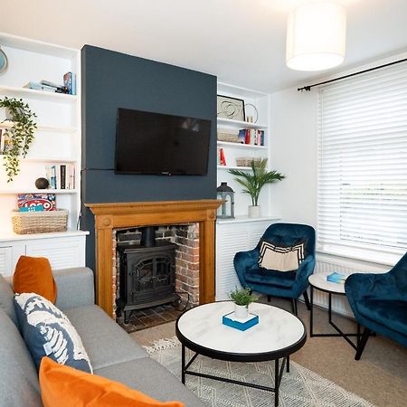 Stunning 2-Bedroom Home In City Centre With Wi-Fi! Tunbridge Wells Extérieur photo