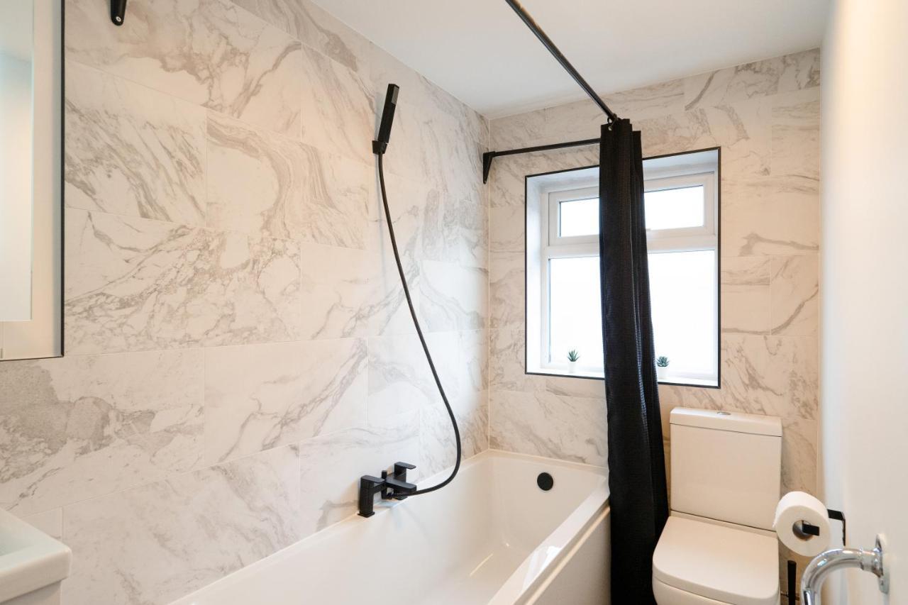 Stunning 2-Bedroom Home In City Centre With Wi-Fi! Tunbridge Wells Extérieur photo