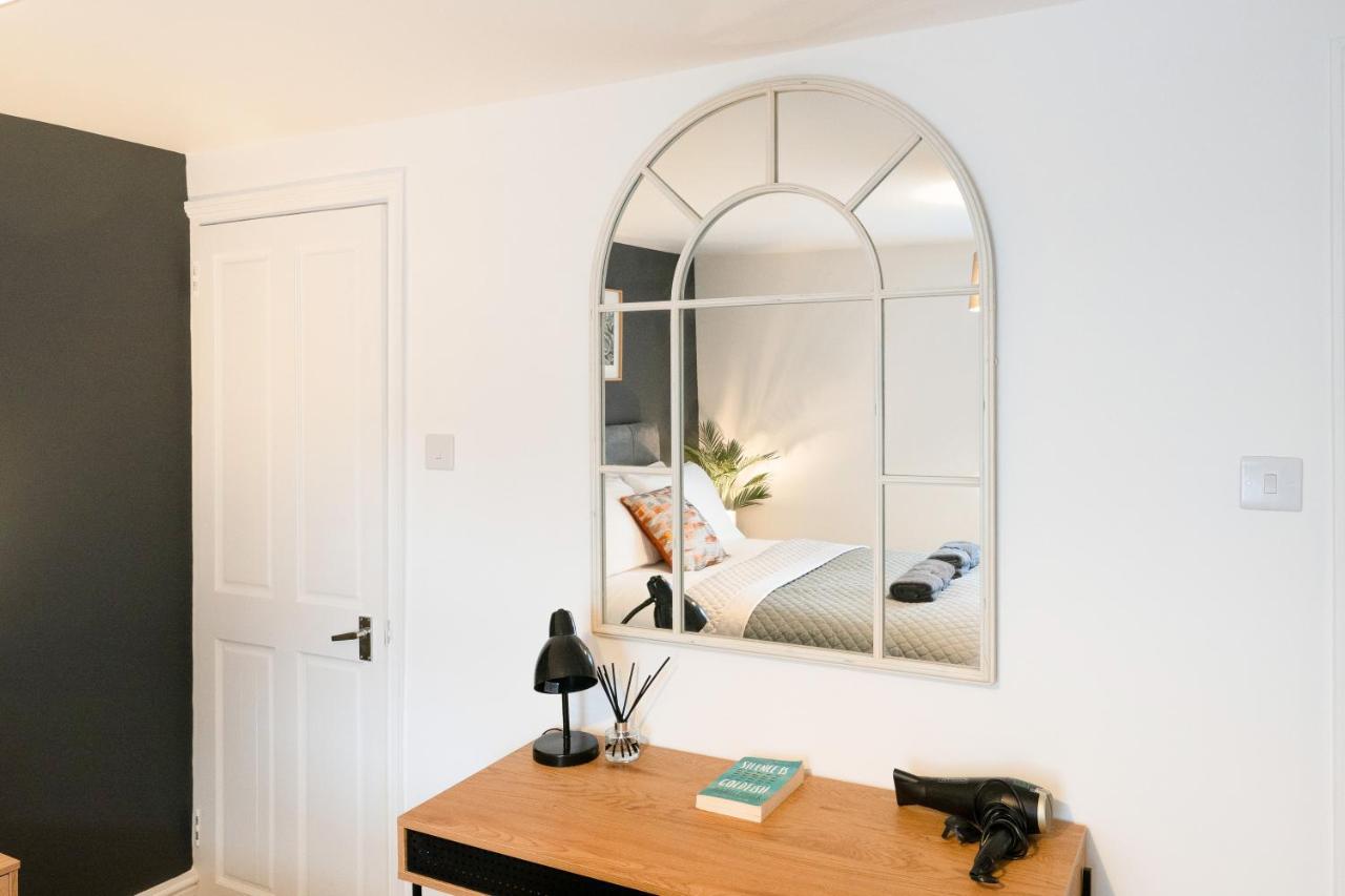 Stunning 2-Bedroom Home In City Centre With Wi-Fi! Tunbridge Wells Extérieur photo