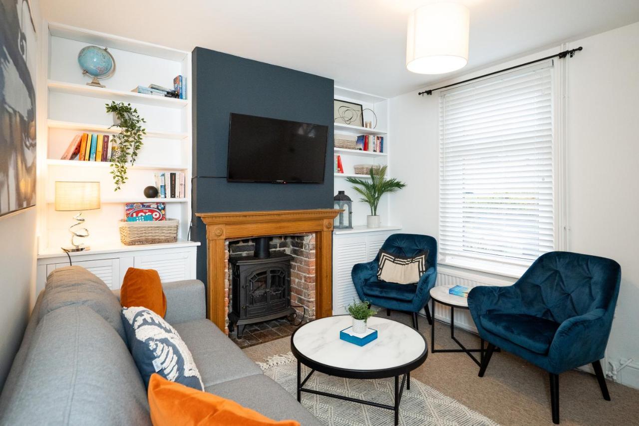 Stunning 2-Bedroom Home In City Centre With Wi-Fi! Tunbridge Wells Extérieur photo