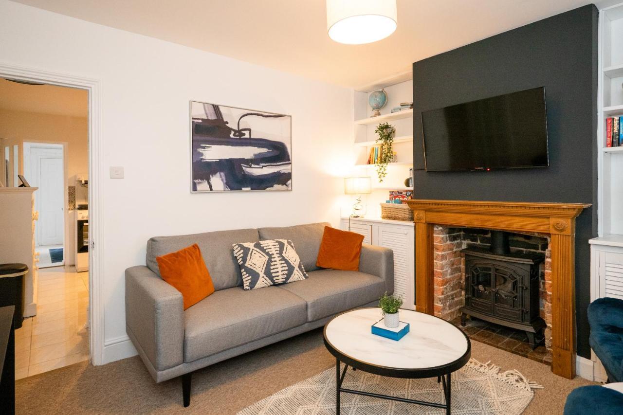 Stunning 2-Bedroom Home In City Centre With Wi-Fi! Tunbridge Wells Extérieur photo